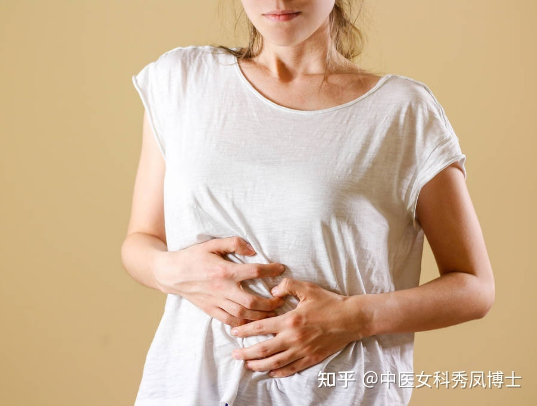 女性健康经期保健原则有哪些（少穿露脐装以免受风寒导致痛经）