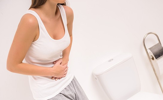 女性功能保健血热者有什么症状（治疗女性血热的食疗方法有哪些）