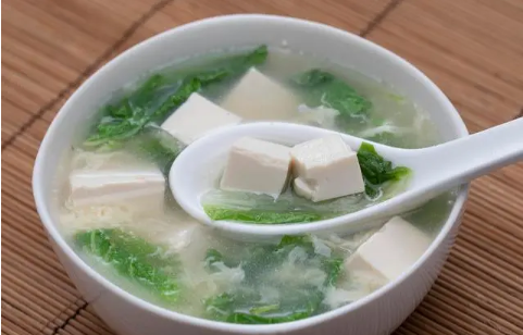 老年人秋季如何正确养生（老年人秋季饮食养生原则有哪些）