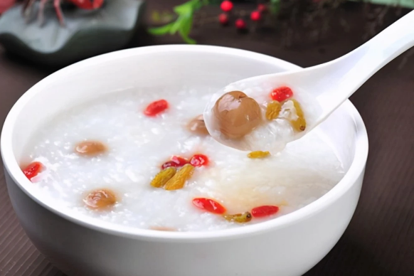 春季吃什么好（早餐首选喝养生粥）