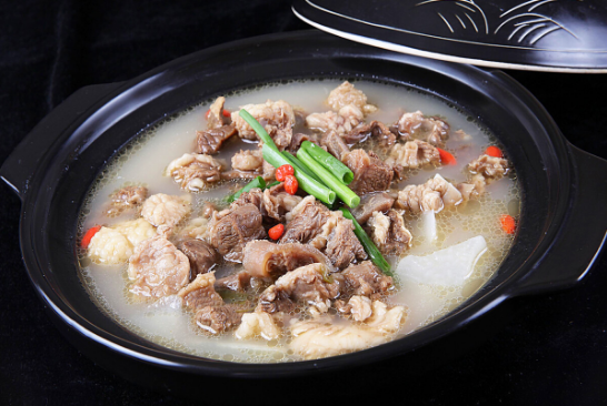 炖羊肉怎么炖烂的快（羊肉的养生做法推荐）