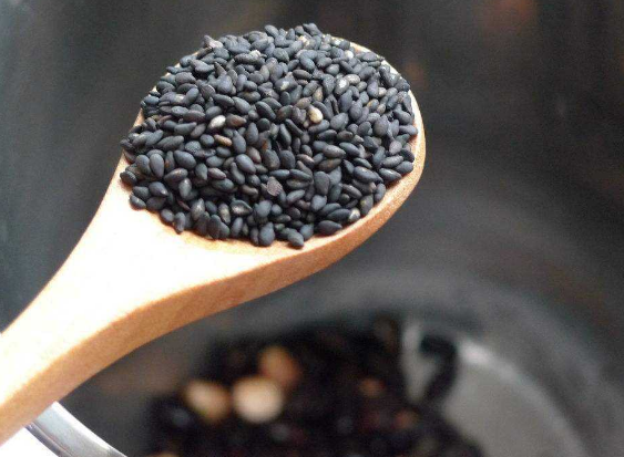 男人多吃什么补肾壮阳（推荐这些食物补肾壮阳效果不错）