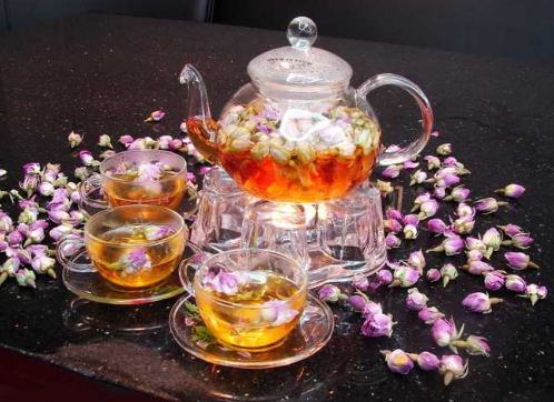 秋季养生喝菊花茶的注意事项有哪些）