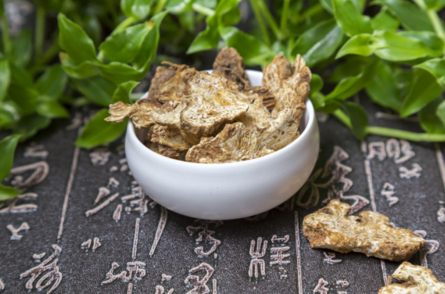 苍术和龙胆草能提高性功能么(龙胆草与苍术一起用的三大功效)