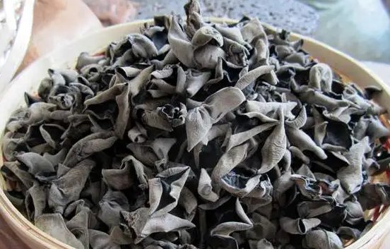 10种消水肿食物要常吃（让你轻松摆脱雍肿）