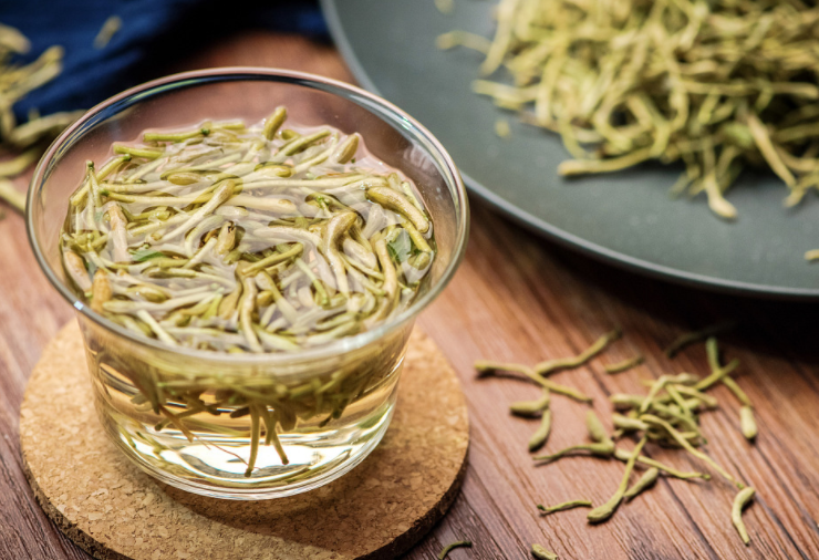 上班族护眼的3款茶饮要多喝（帮你保护眼睛的健康快来学两招）