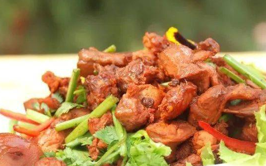 养生吃鸽子肉好吗（鸽子肉有哪些养生功效）