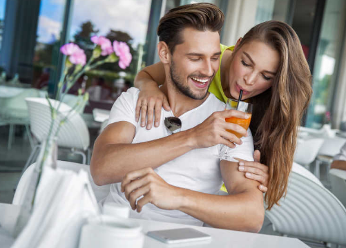 夫妻什么时候过性生活好（5个时刻过夫妻性生活延年益寿）