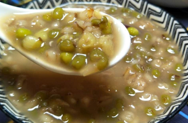 冬季上火吃什么食物好（冬天多吃这些食物有降火效果）