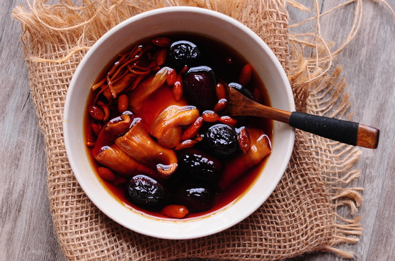 吃什么可以明目（常吃五种食物帮你保护眼睛）