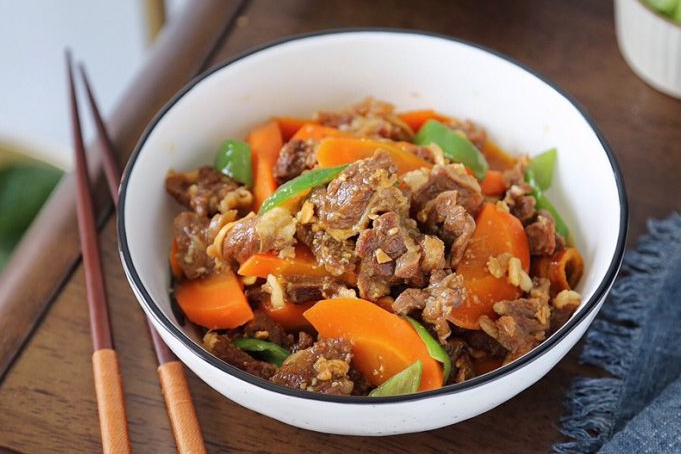吃什么食物对眼睛好（多吃这五种食物可护眼）