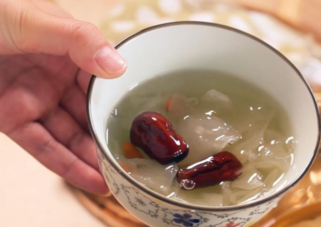 哪些药膳具有丰胸效果(5大丰胸药膳食疗方热门有效)