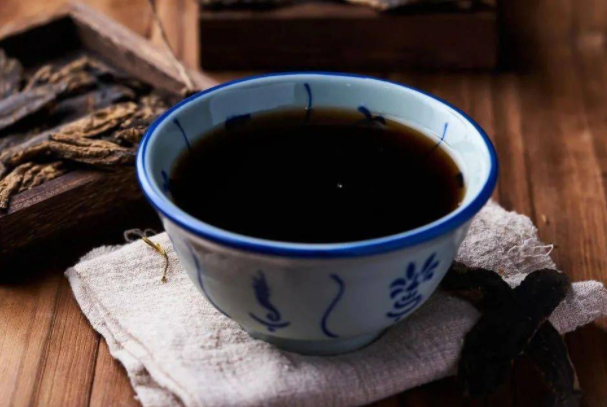喝凉茶到底对我们有哪些益处(两种凉茶养生保健功效佳)