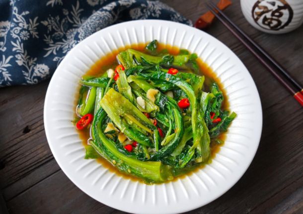 夏季养生应该怎么做（专家解析吃穿用的养生方法）