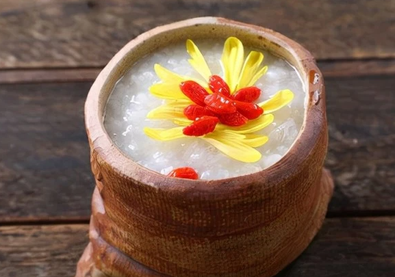 夏季养生粥有哪些（夏季养生调理药粥推荐）