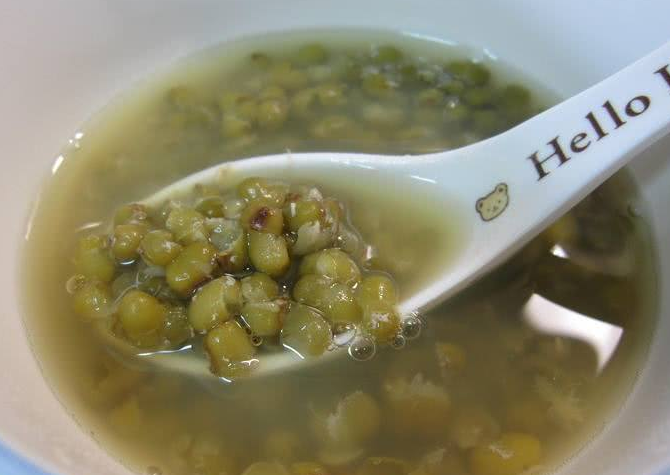 夏季养生要注意什么（夏季养生注重消暑但勿忘祛湿）