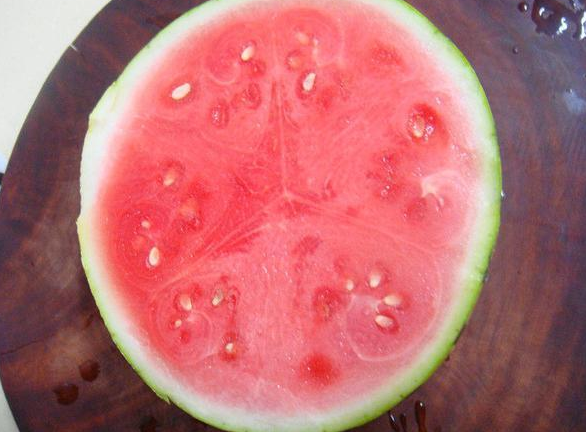 夏季如何消暑解热（推荐四款夏季养生食谱）
