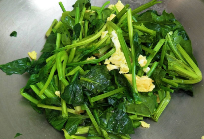 夏季男人饮食吃什么好（菠菜当为养生首选）