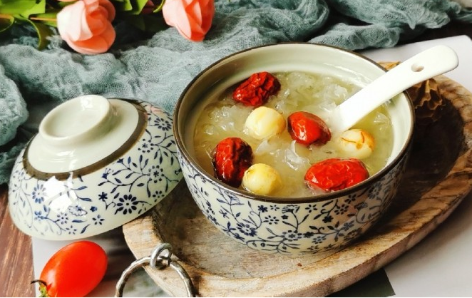 女人吃什么补肾效果好(揭秘这四款食谱补肾有奇效)