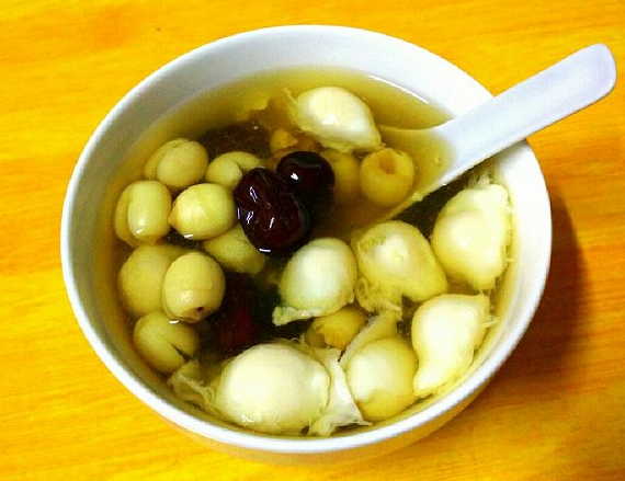 女人春季如何饮食养生（推荐这3种养生食物应多吃）