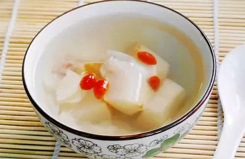 清肺止咳吃什么好（清肺止咳推荐吃三种食物）