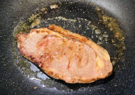 牛肉不能和什么一起吃（肉牛的饮食注意事项）