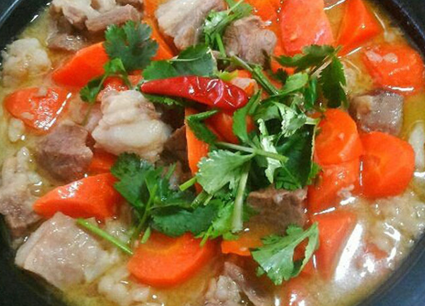电脑族护眼吃哪些食物好（这4类菜电脑族多吃能护眼）