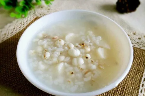 补肾养肾吃什么好（2款最补肾的养生药膳推荐）