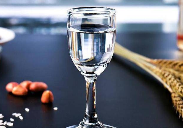 男人在准备怀孕时不能吃什么（男人在准备怀孕时要注意）