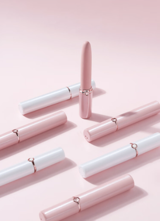 女人用振动棒插哪里（女性的阴道可以用振动棒使劲插吗）