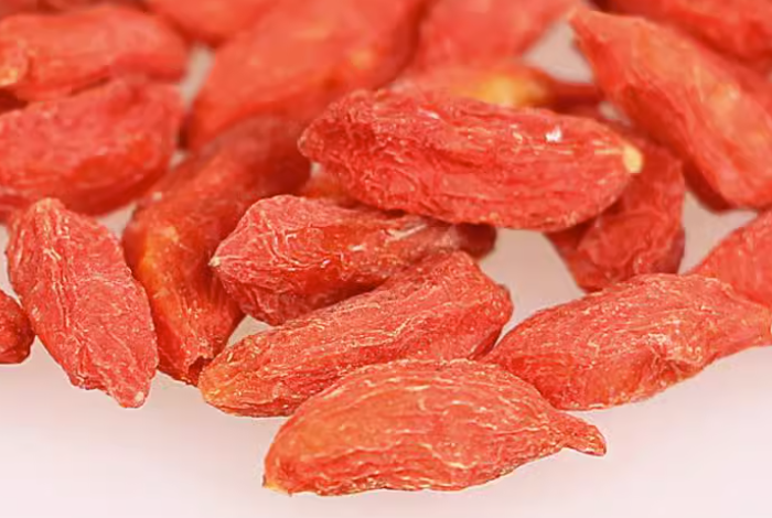枸杞子炒熟好吗(红枣泡水是炒熟好还是生泡好)