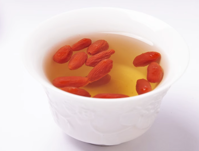枸杞子吃了补什么(吃枸杞可以补气血吗)