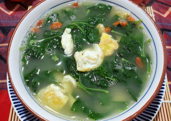 枸杞子蛋花汤那些人不适用(枸杞叶蛋花汤的做法)
