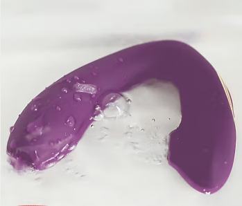 女用振动棒和手那个舒服(女性用使用振动棒方法)