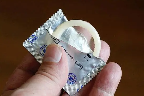 避孕套射前dai(避孕套是男的用还是女的用)