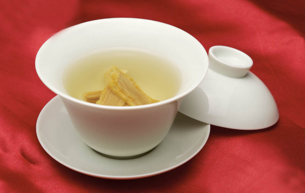 人参茶泡水喝有什么功效好处