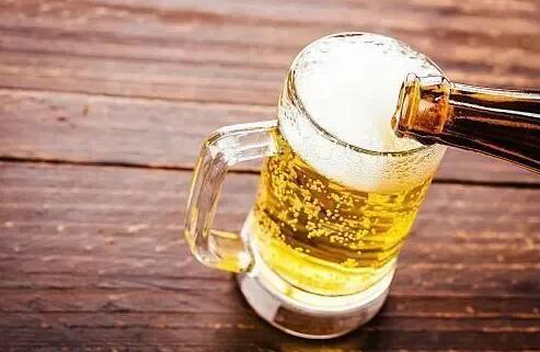 喝酒能提高性时间长？老公喝完酒折腾了我一个小时