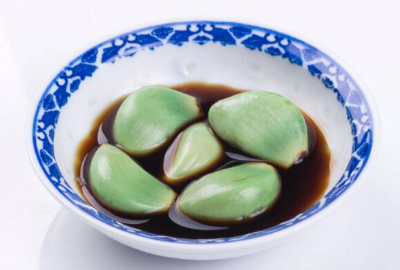 大蒜泡什么胜过牛鞭(大蒜的保健效果)