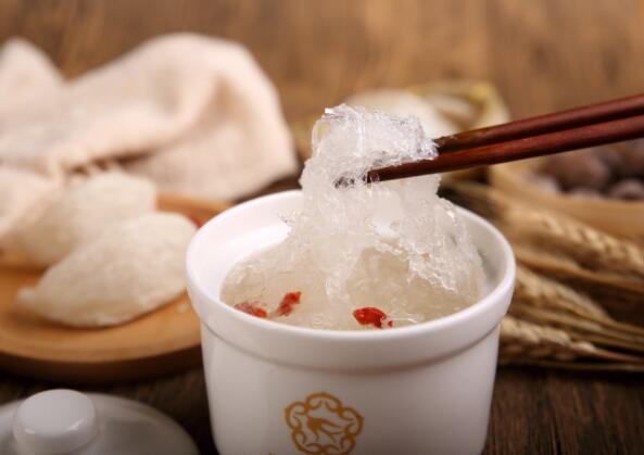 夫妻生活时间短吃什管用（性时间短吃什么）