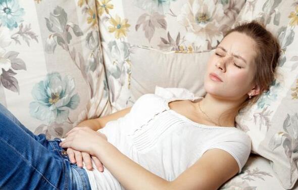 女性生理期睡眠会受什么影响，如何改善呢