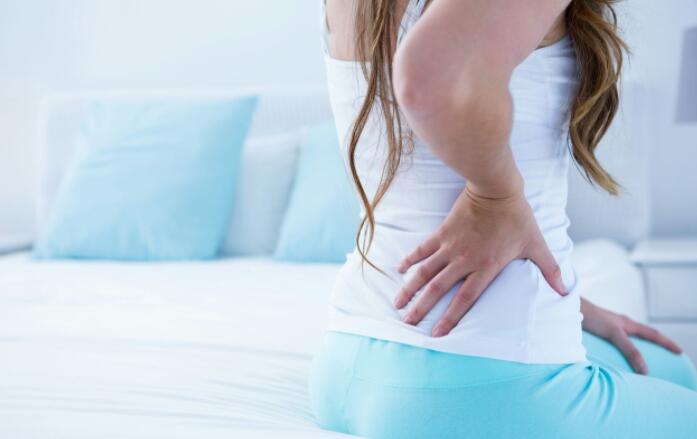 女性腰疼可能是由哪些原因引起的？