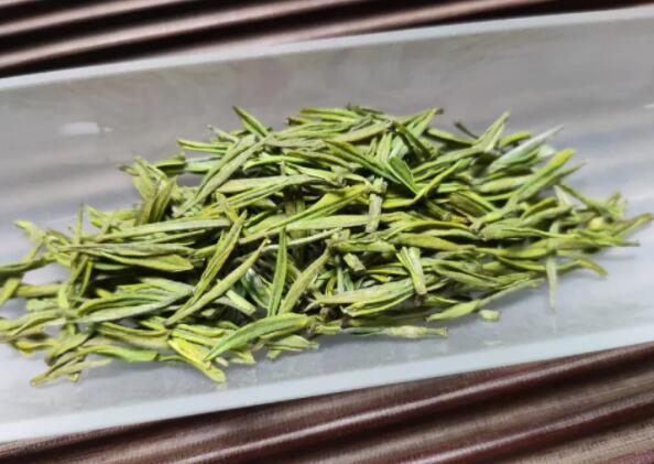 白茶的功效与作用适合什么季节喝