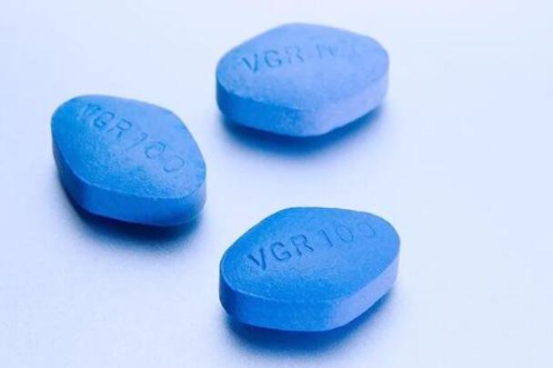第一次吃西地那非吃25mg还是50mg