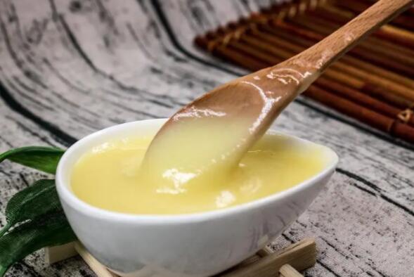 蜂王浆能提高性功能是真的吗 蜂王浆的成分及功效
