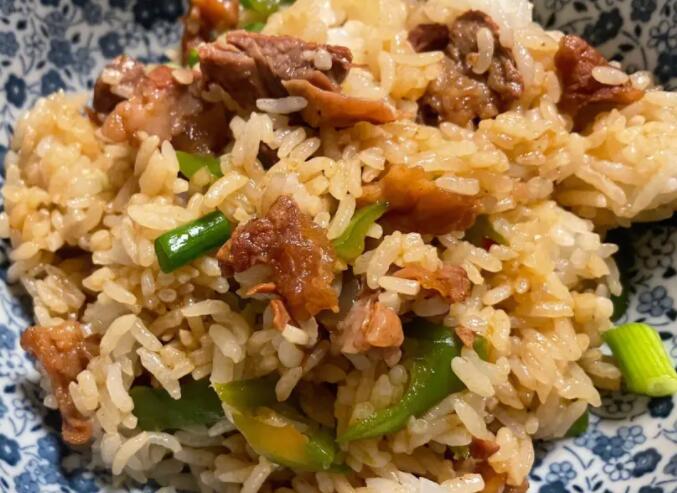 如何做出一道美味的牛肉炒饭？