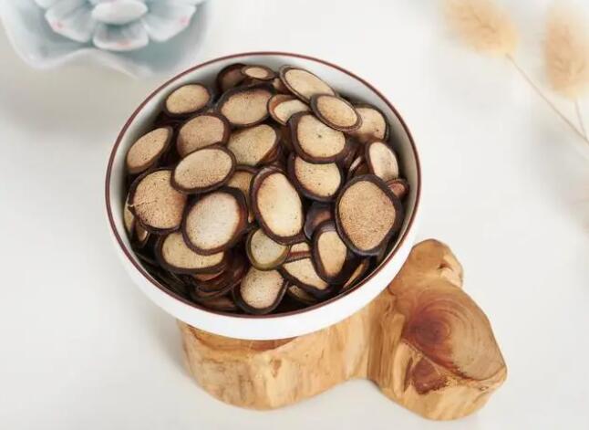 鹿茸可以和枸杞同时泡水喝吗