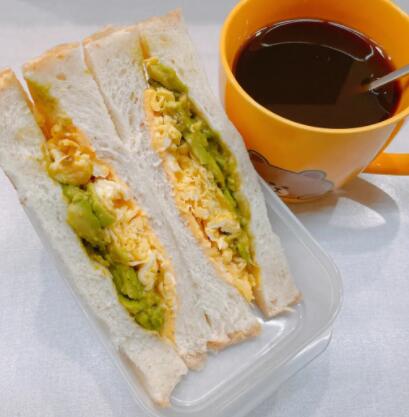 1200卡路里减肥食谱（1200卡路里食物的三餐食谱）