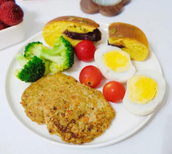 一周减肥法食谱表（轻松地把肥肉减下去）