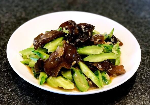 减肥木耳食谱（木耳减肥效果）