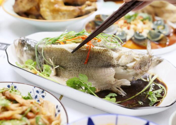 减肥瘦身食谱鱼（减肥吃鱼做法）